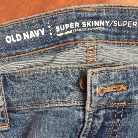 Mid-Rise Skinny Jean - Picture 3 of 4